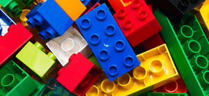 Legoklosser i en haug